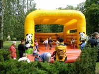 Spiel- und Streichelpunkt am Haustierhaus
